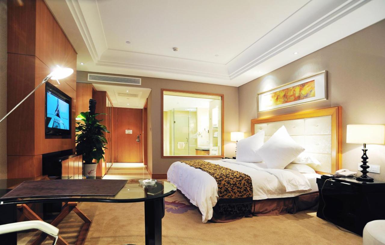 Wyndham Xinyang Downtown Hotel Luaran gambar