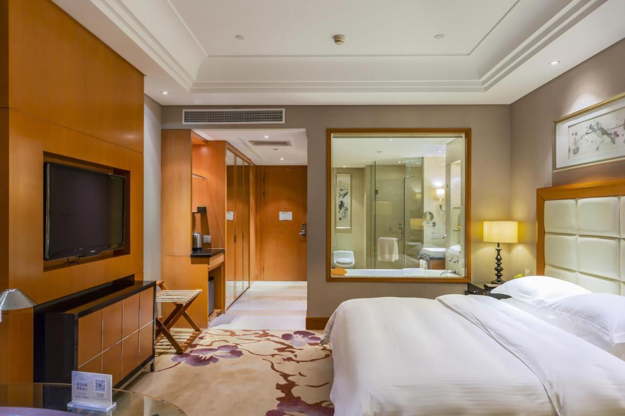 Wyndham Xinyang Downtown Hotel Luaran gambar