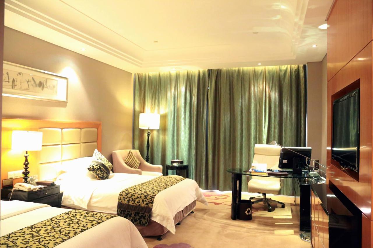 Wyndham Xinyang Downtown Hotel Luaran gambar