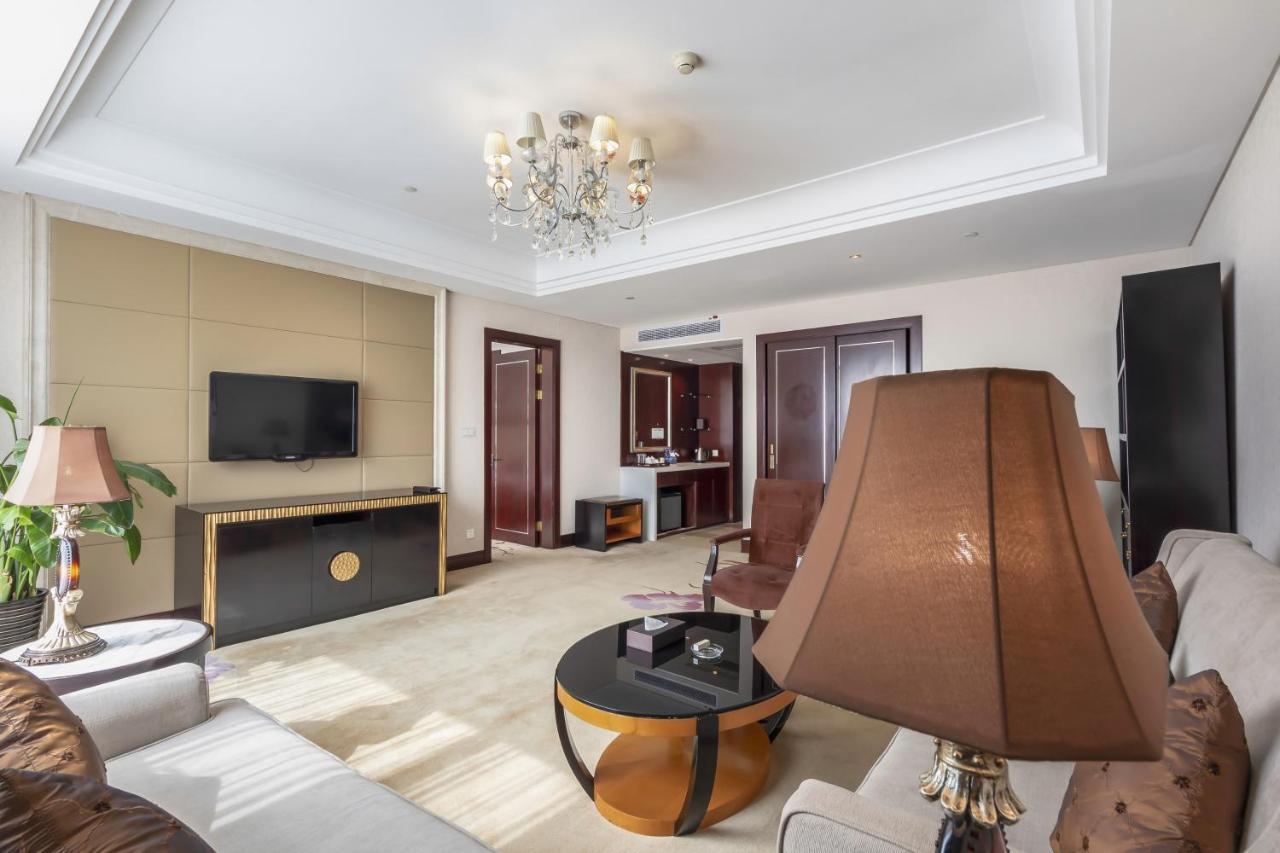 Wyndham Xinyang Downtown Hotel Luaran gambar