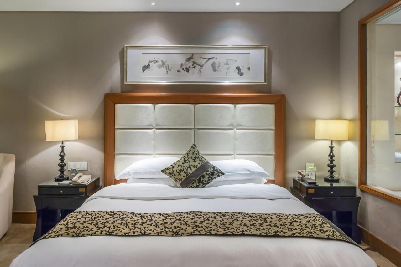 Wyndham Xinyang Downtown Hotel Luaran gambar