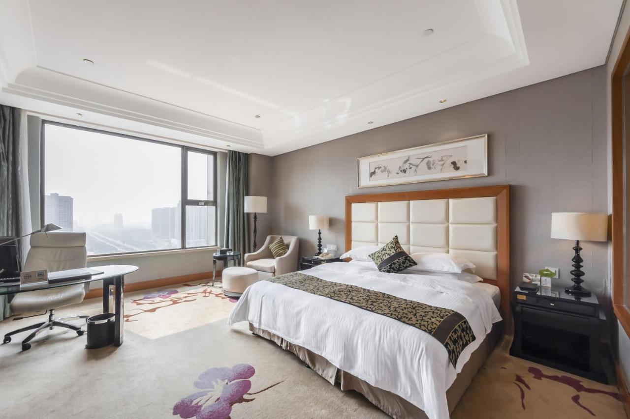 Wyndham Xinyang Downtown Hotel Luaran gambar