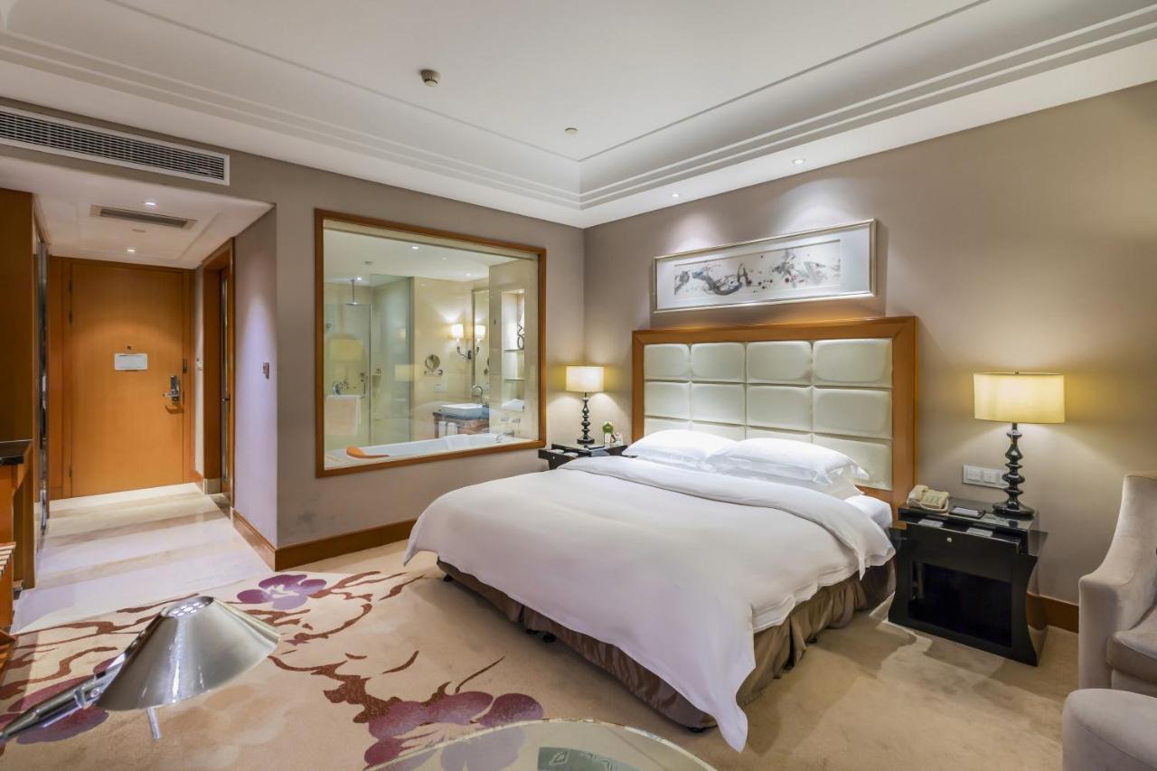 Wyndham Xinyang Downtown Hotel Luaran gambar