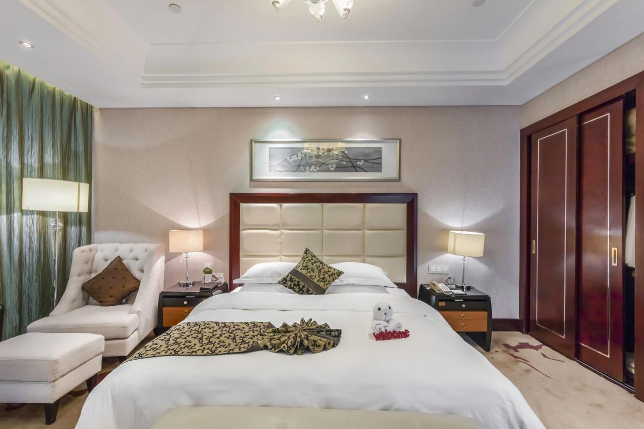 Wyndham Xinyang Downtown Hotel Luaran gambar