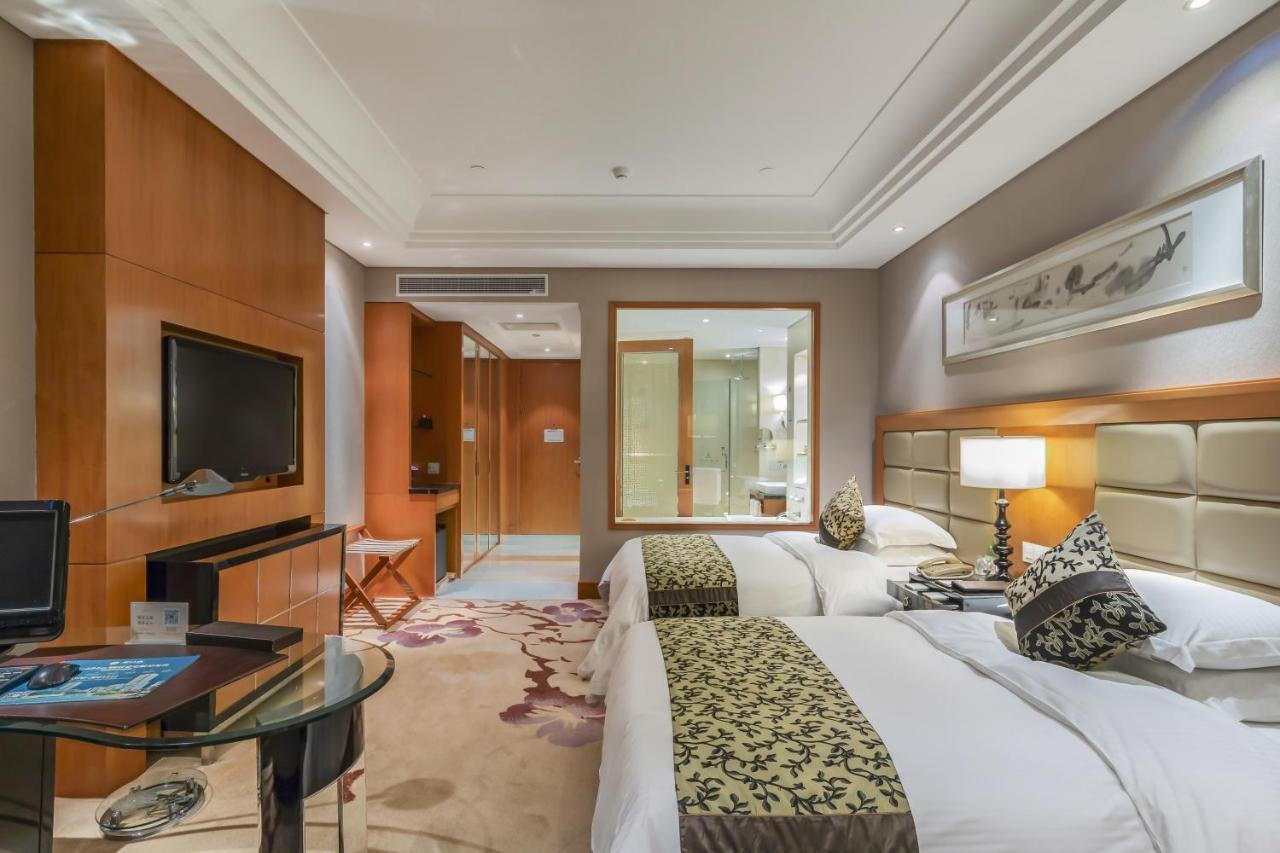 Wyndham Xinyang Downtown Hotel Luaran gambar