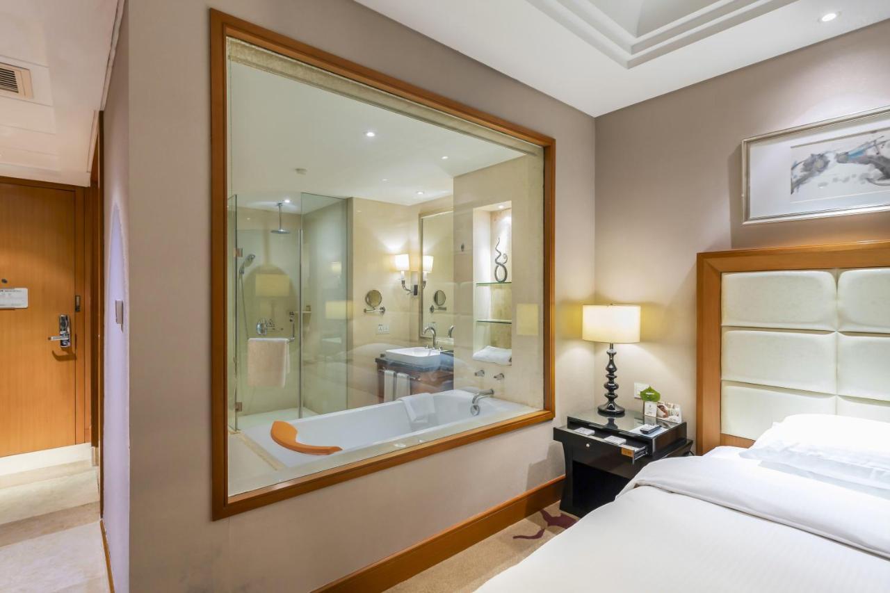 Wyndham Xinyang Downtown Hotel Luaran gambar