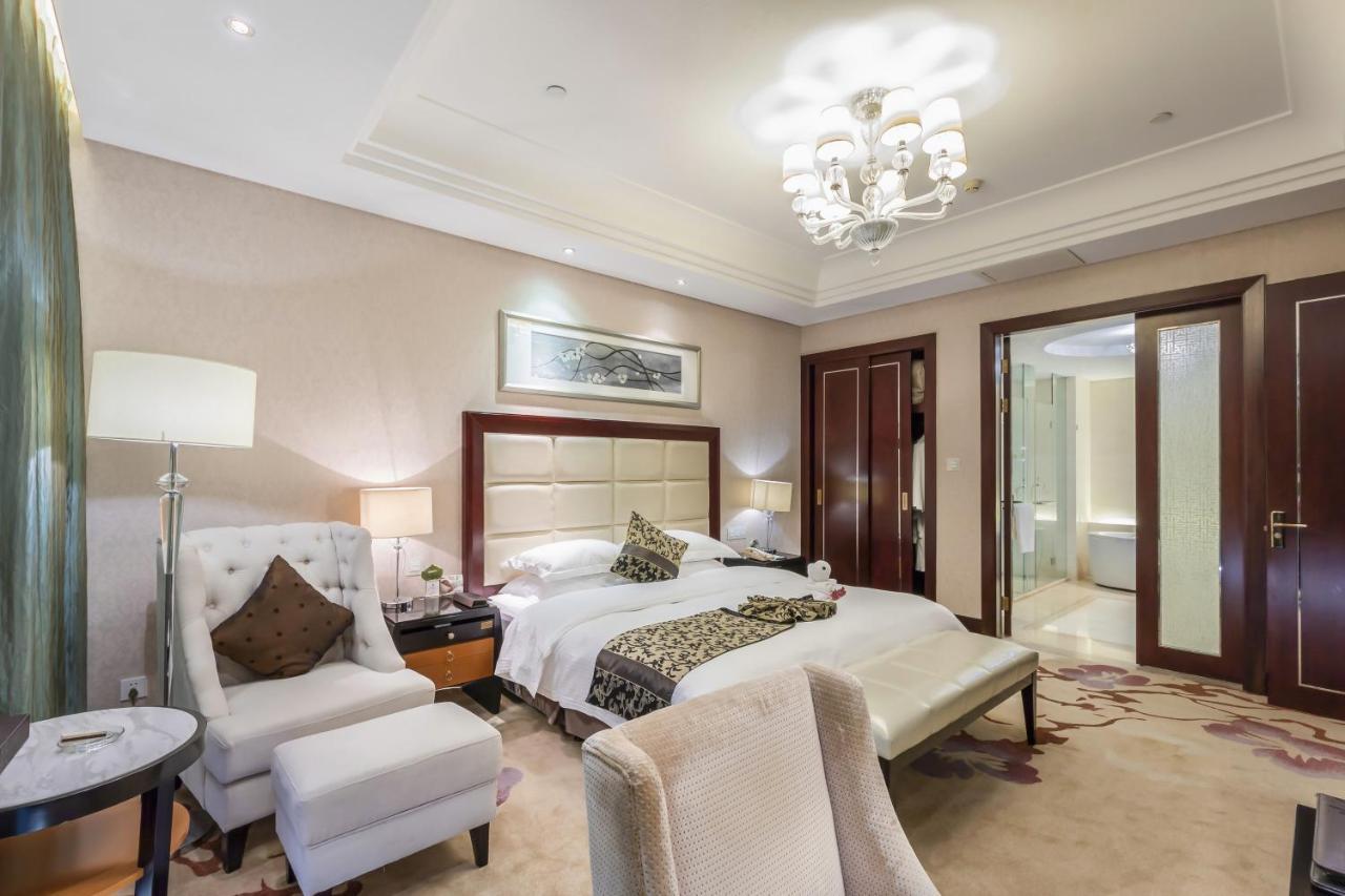 Wyndham Xinyang Downtown Hotel Luaran gambar