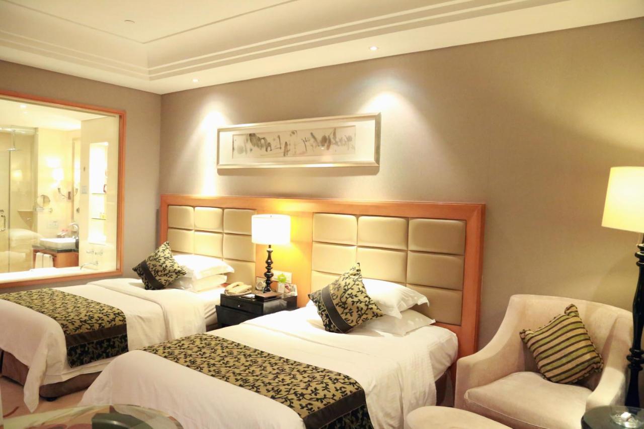 Wyndham Xinyang Downtown Hotel Luaran gambar