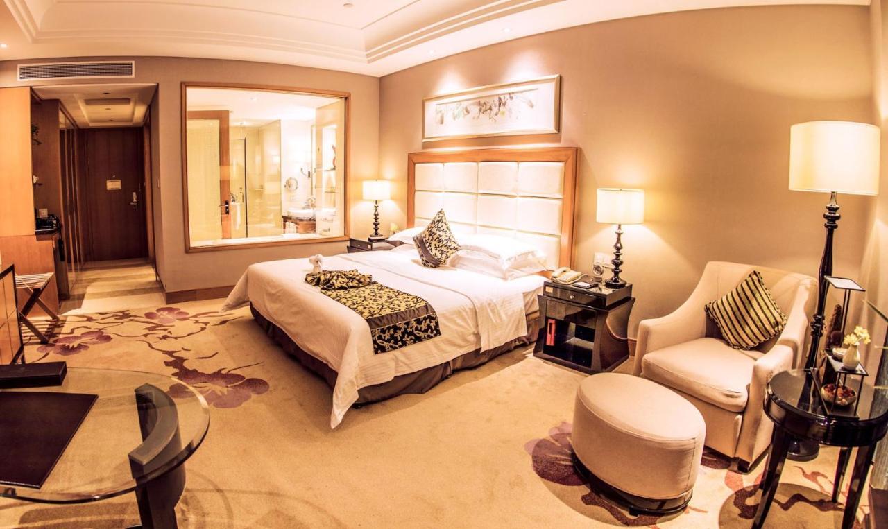 Wyndham Xinyang Downtown Hotel Luaran gambar