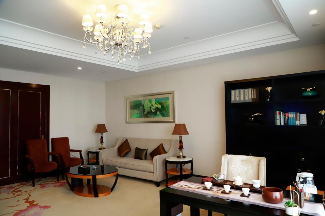 Wyndham Xinyang Downtown Hotel Luaran gambar