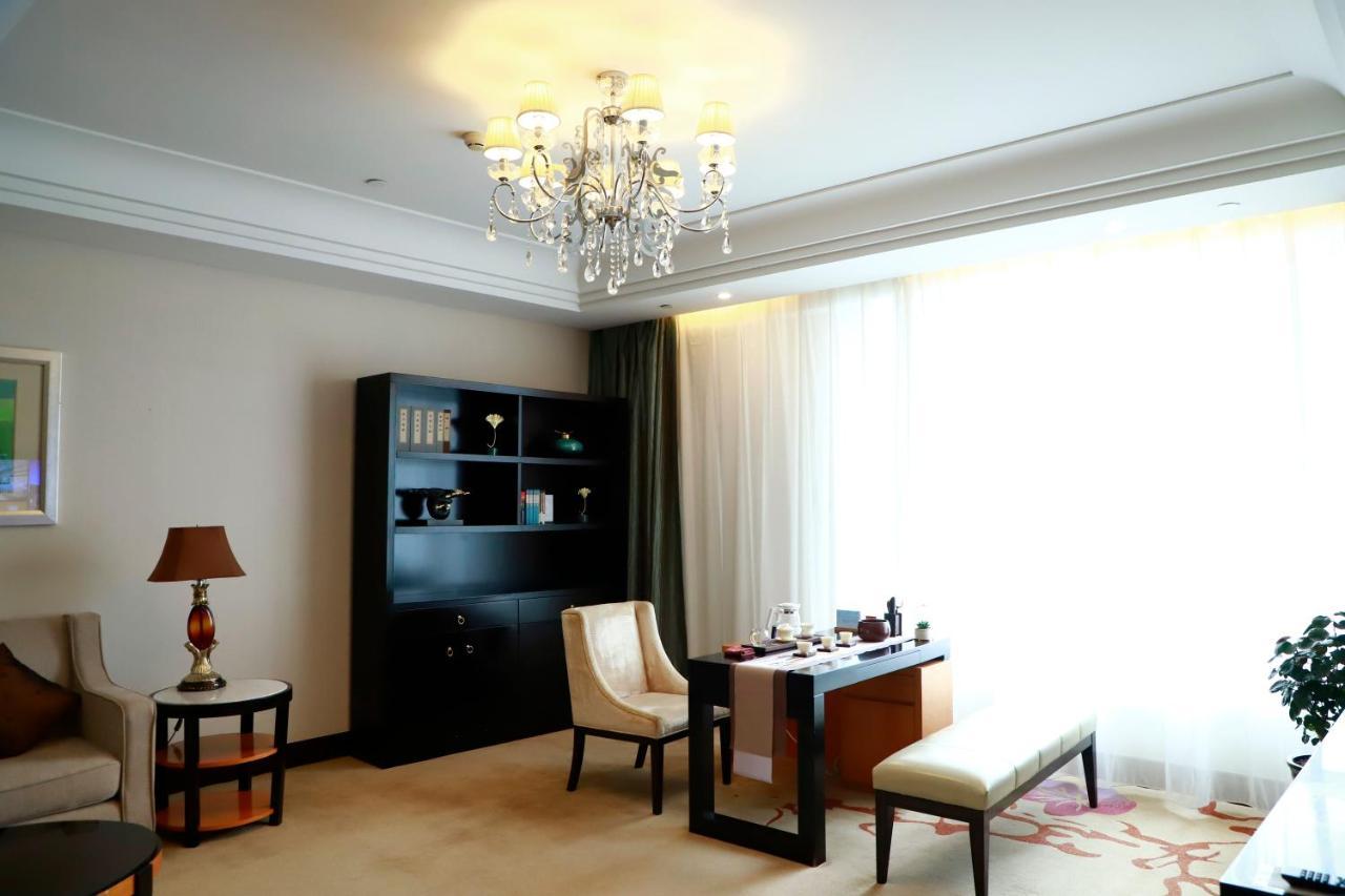 Wyndham Xinyang Downtown Hotel Luaran gambar
