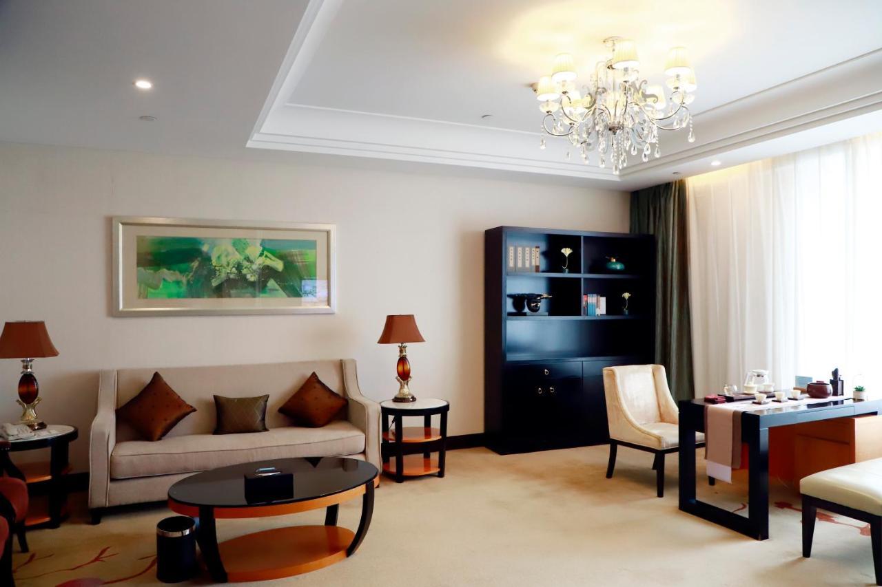 Wyndham Xinyang Downtown Hotel Luaran gambar