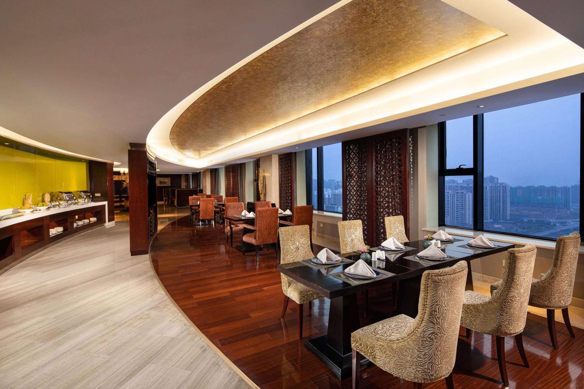 Wyndham Xinyang Downtown Hotel Luaran gambar